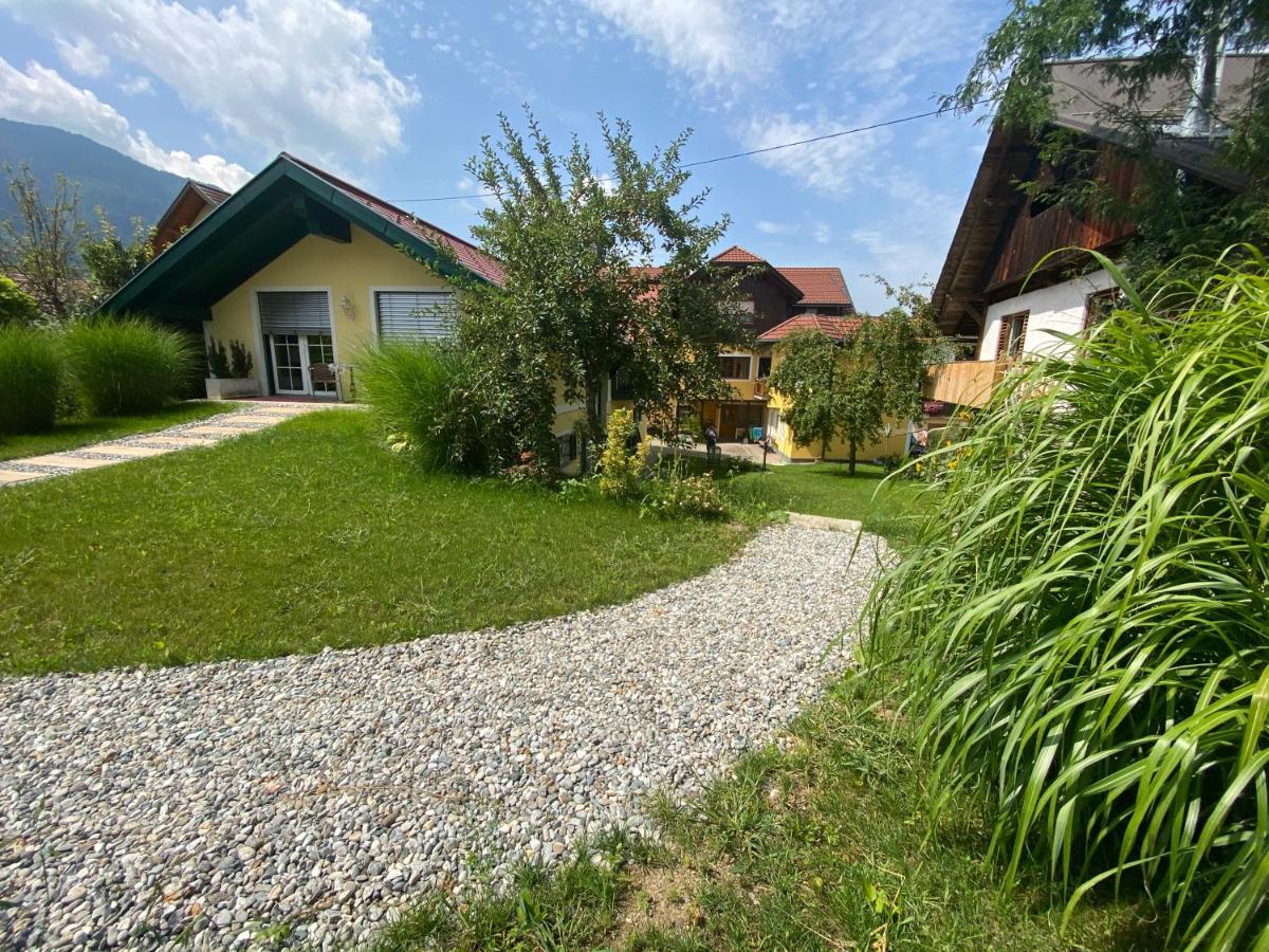 Apartments Edelweiss & Enzian - Gaestehaus Zum Fuchs Hermagor-Pressegger See Exterior photo